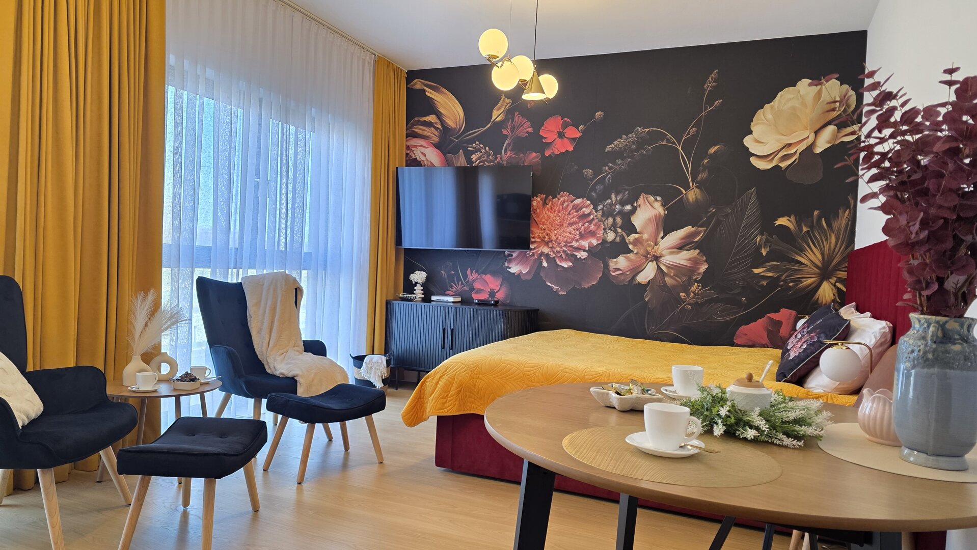 Apartament 15 "Bordowy"